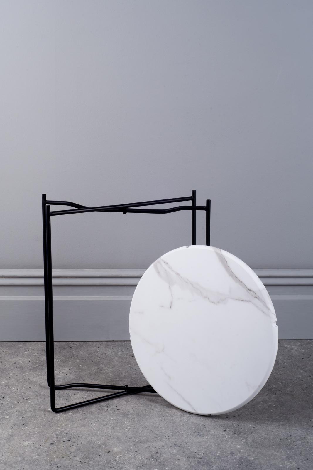 001AZZ002 Azzate Side Table White Marble Effect and Matt Black