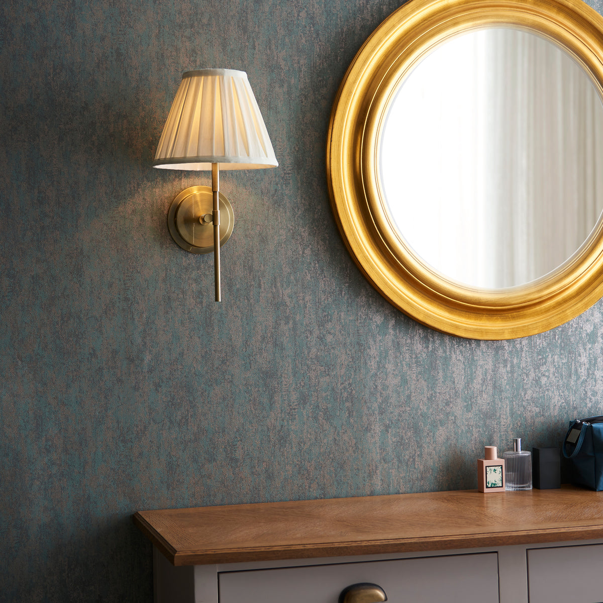 103346 Rennes & Carla Wall Light Brass Cream