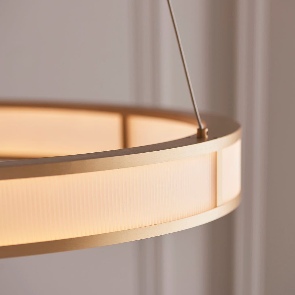 111334 Classic Ribbed Hoop LED Pendant Gold
