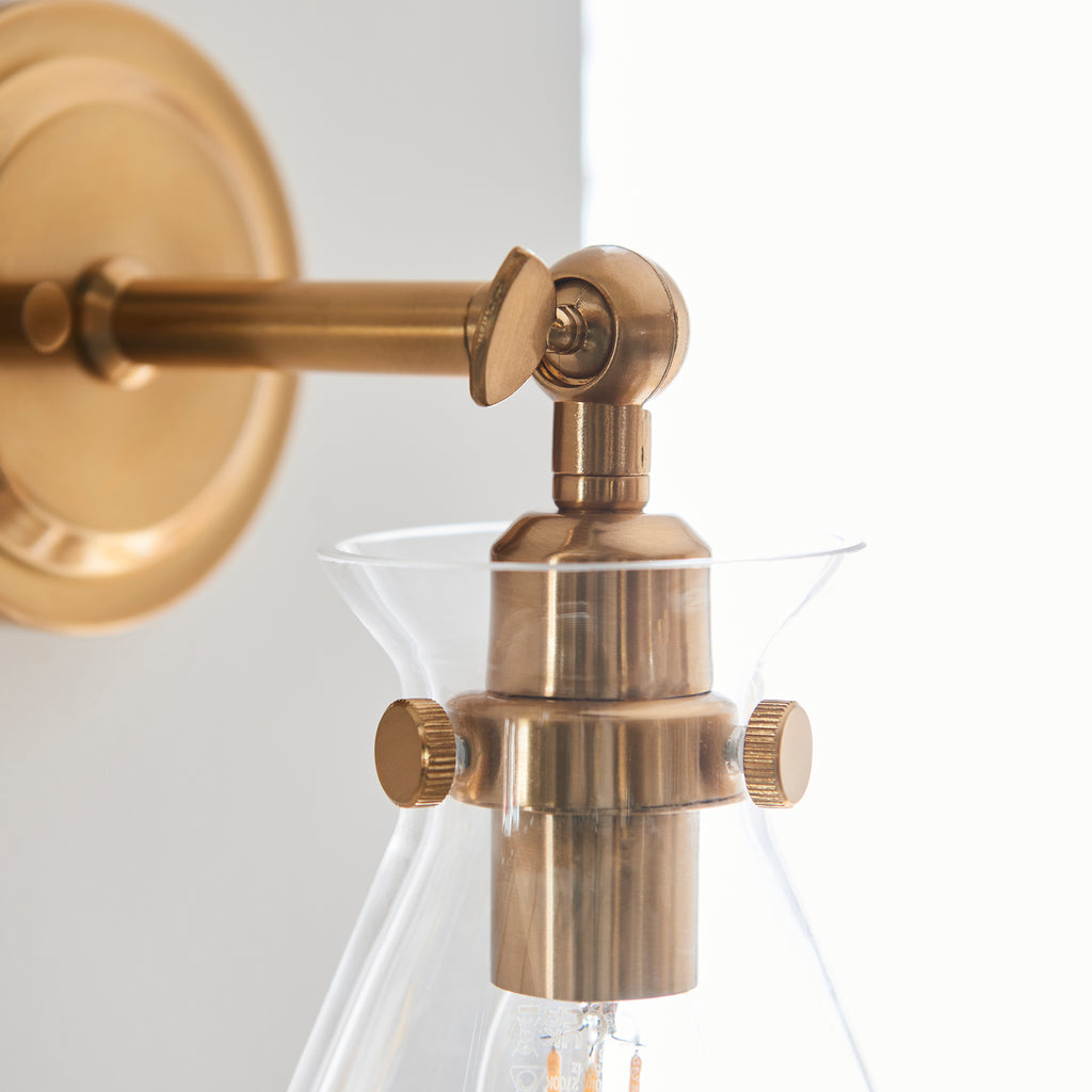 112861 Harlow Wall Light Brass