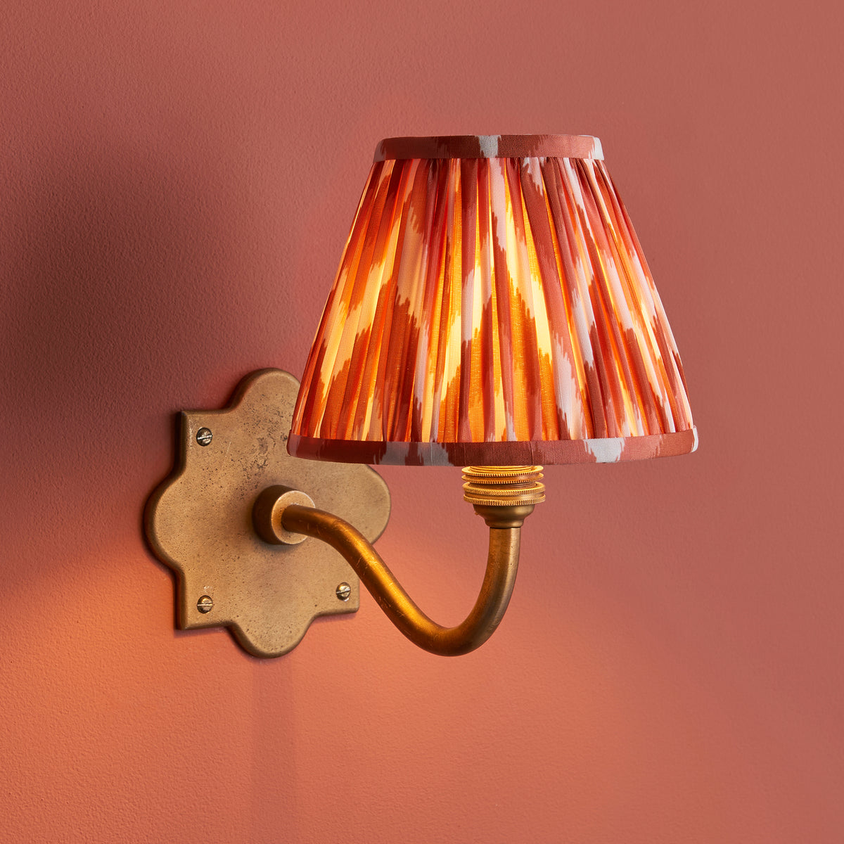 113772 Anvil Curve & Zigzag 16cm Wall Light Brass Orange