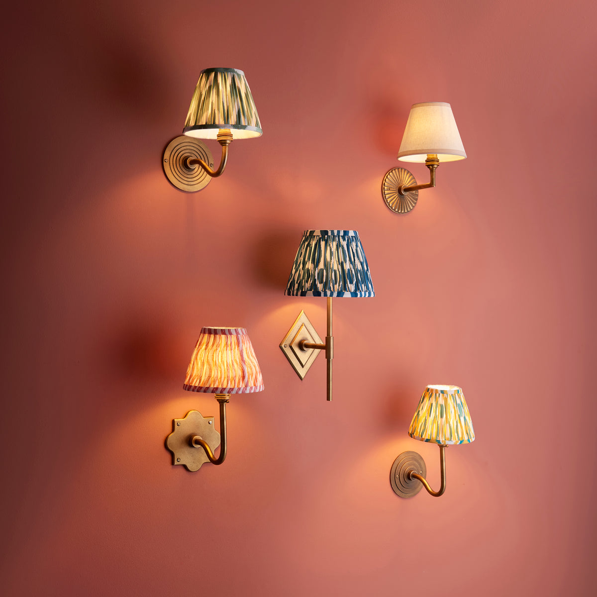 114095 Ripple Curve & Zigzag 16cm Wall Light Brass Green