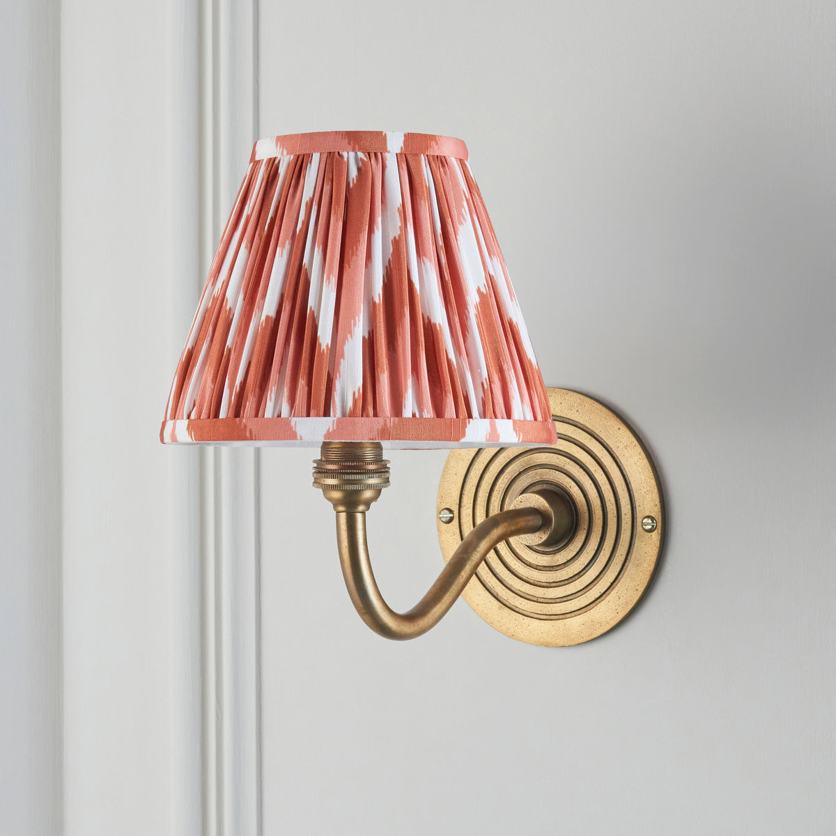 114096 Ripple Curve & Zigzag 16cm Wall Light Brass Orange
