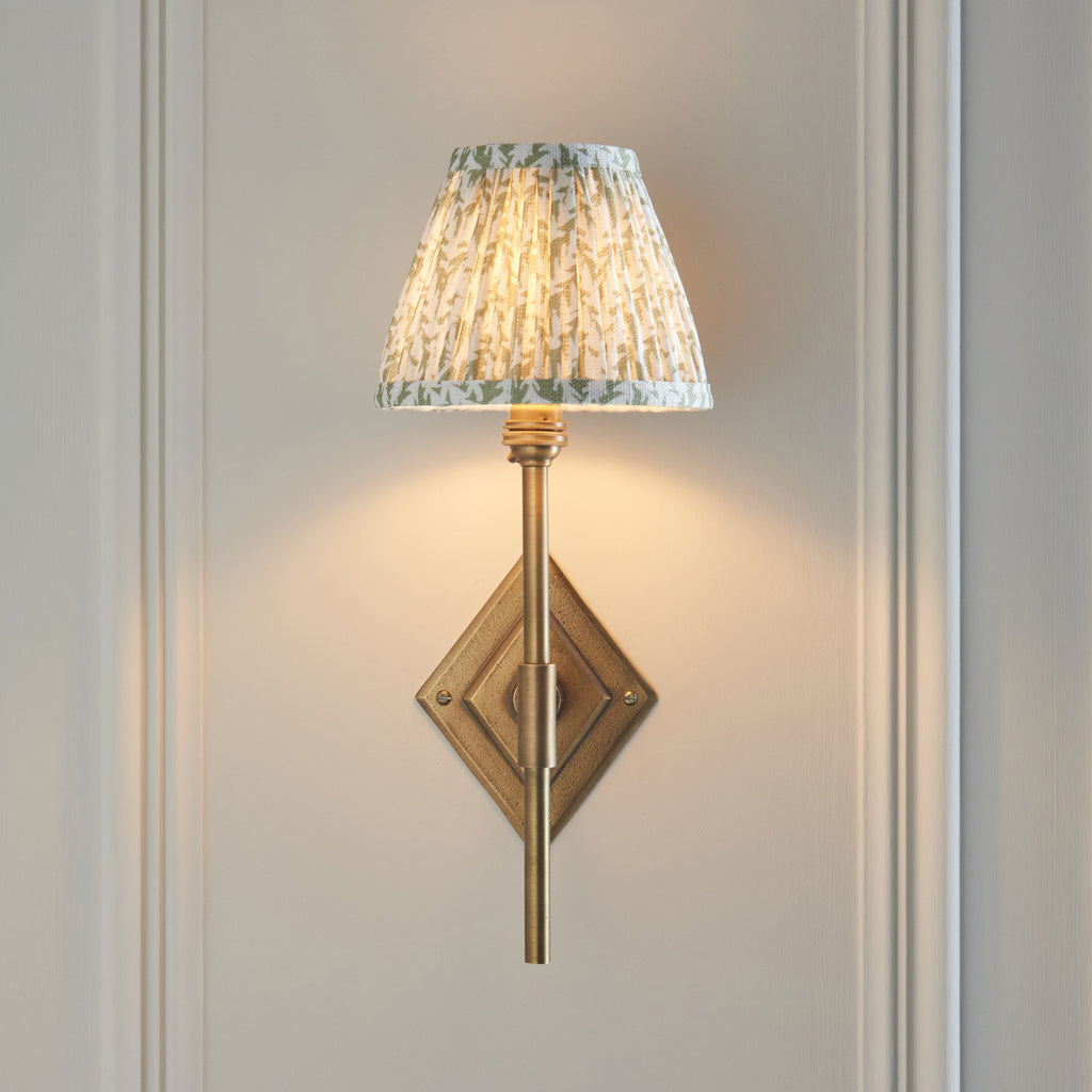 114133 Diamond Tall & Leaf 16cm Wall Light Brass Green