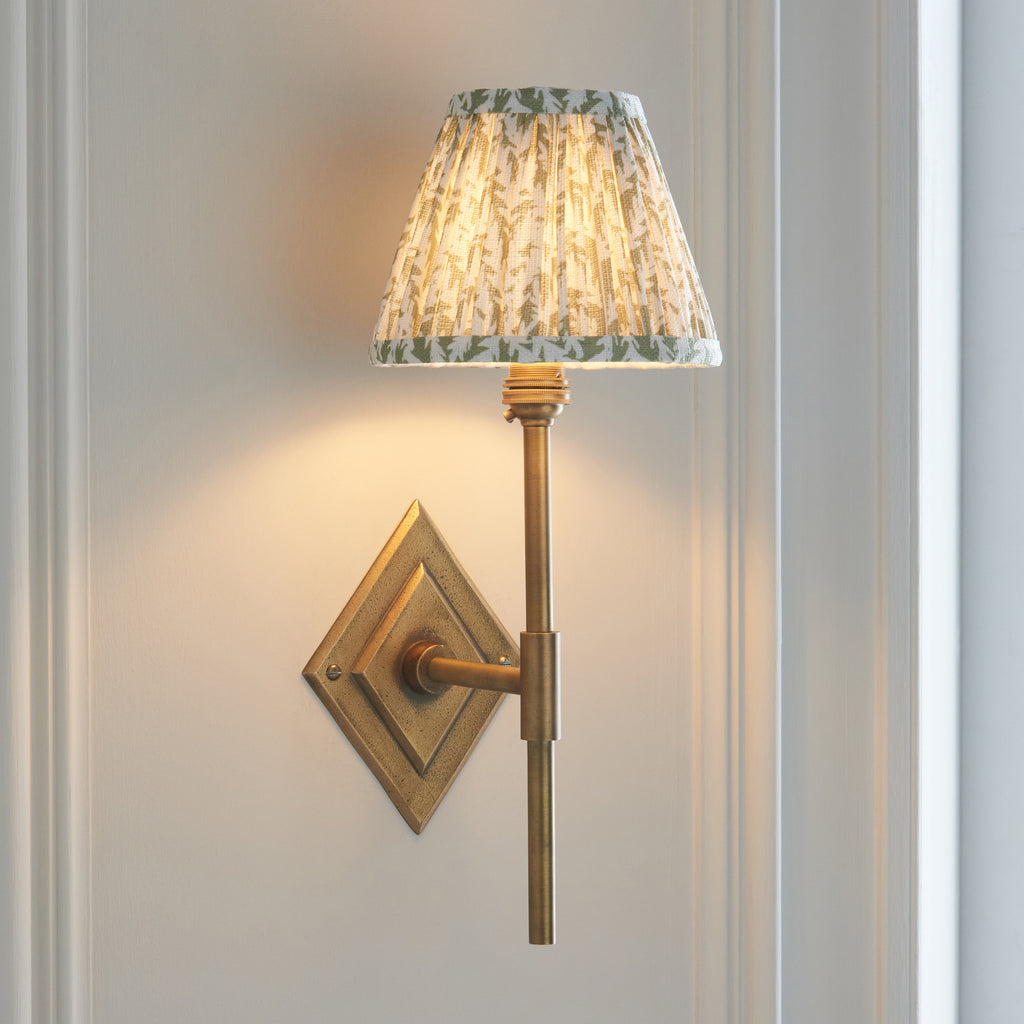 114133 Diamond Tall & Leaf 16cm Wall Light Brass Green