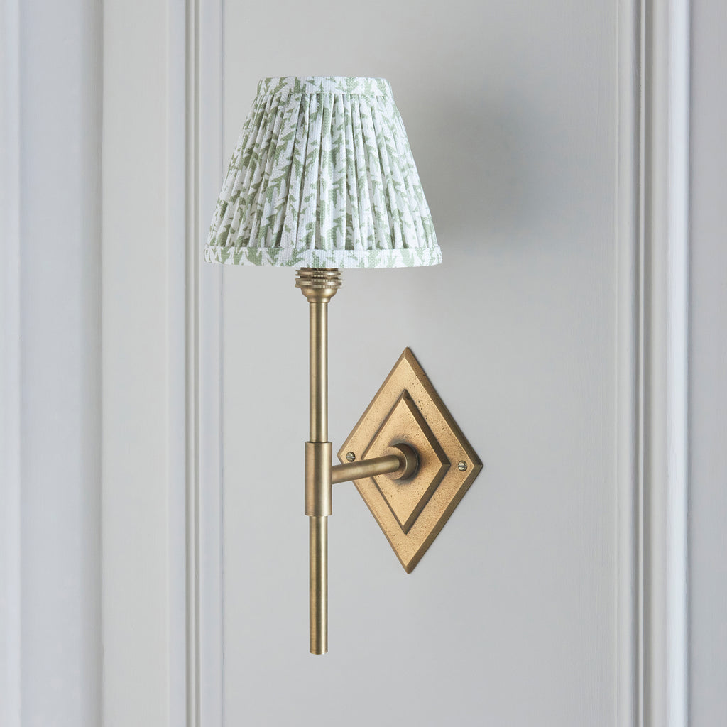 114133 Diamond Tall & Leaf 16cm Wall Light Brass Green
