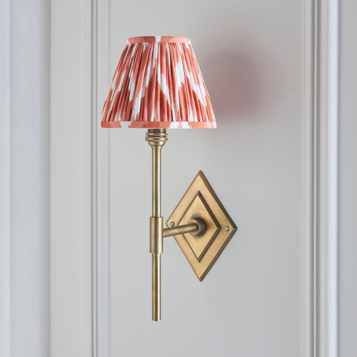 114139 Diamond Tall & Zigzag 16cm Wall Light Brass Orange