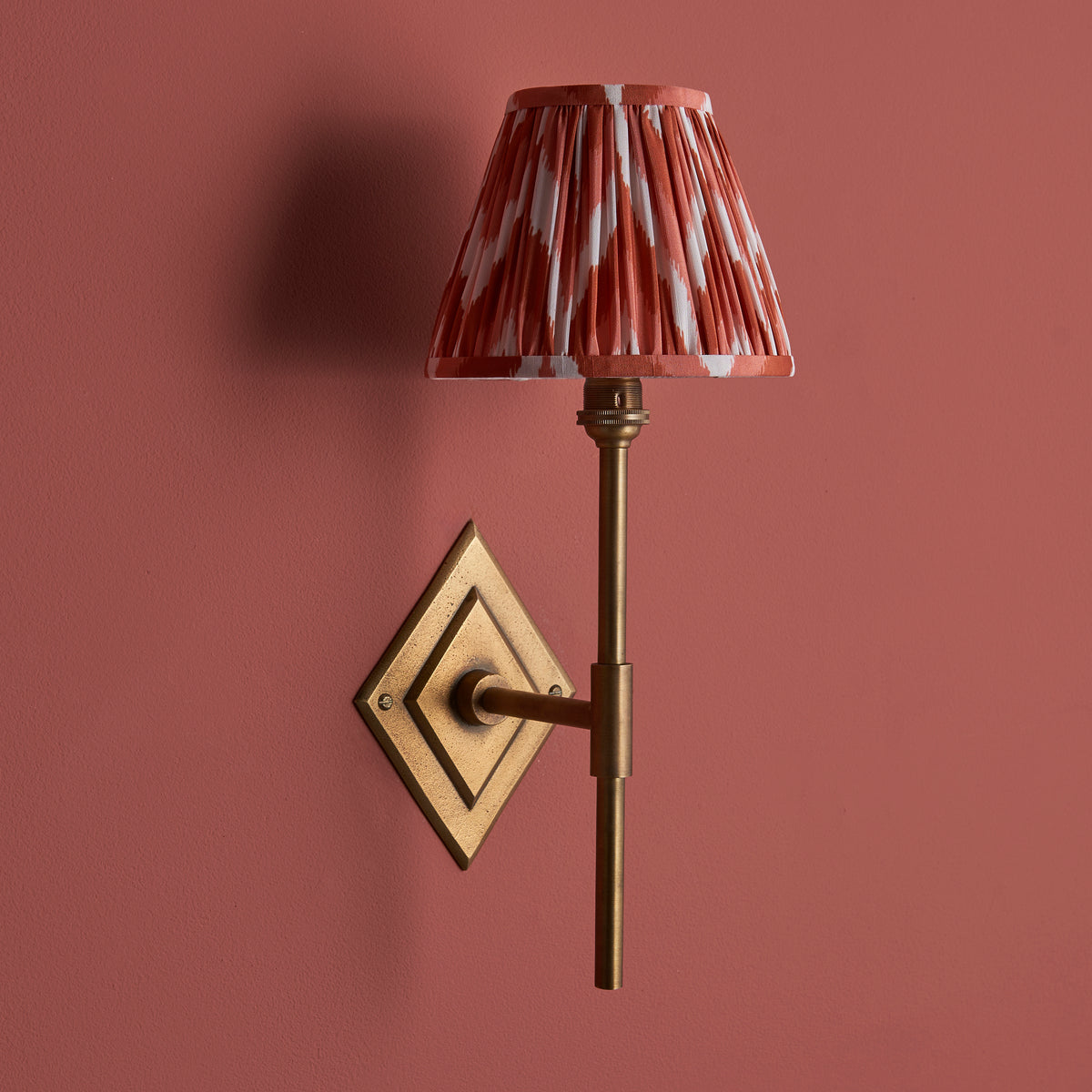 114139 Diamond Tall & Zigzag 16cm Wall Light Brass Orange