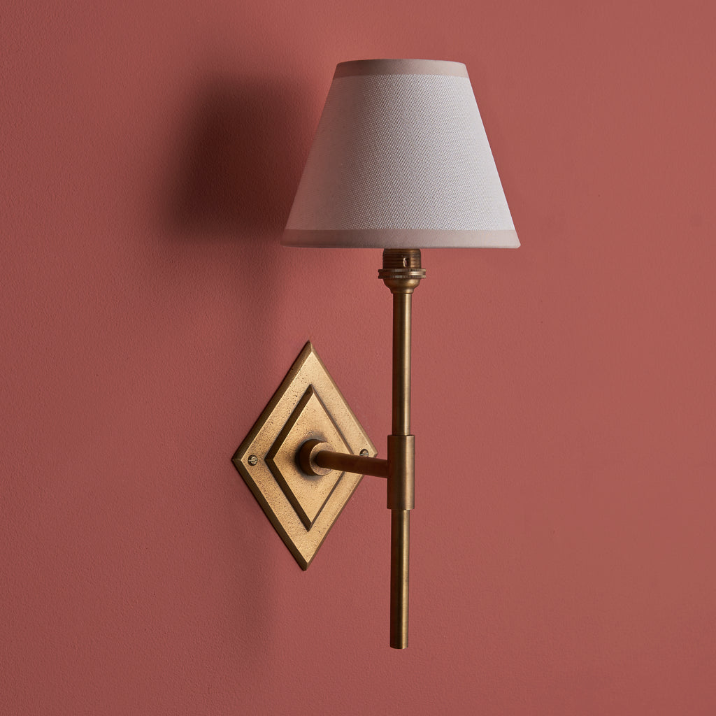 114144 Diamond Tall & Ivy 16cm Wall Light Brass White