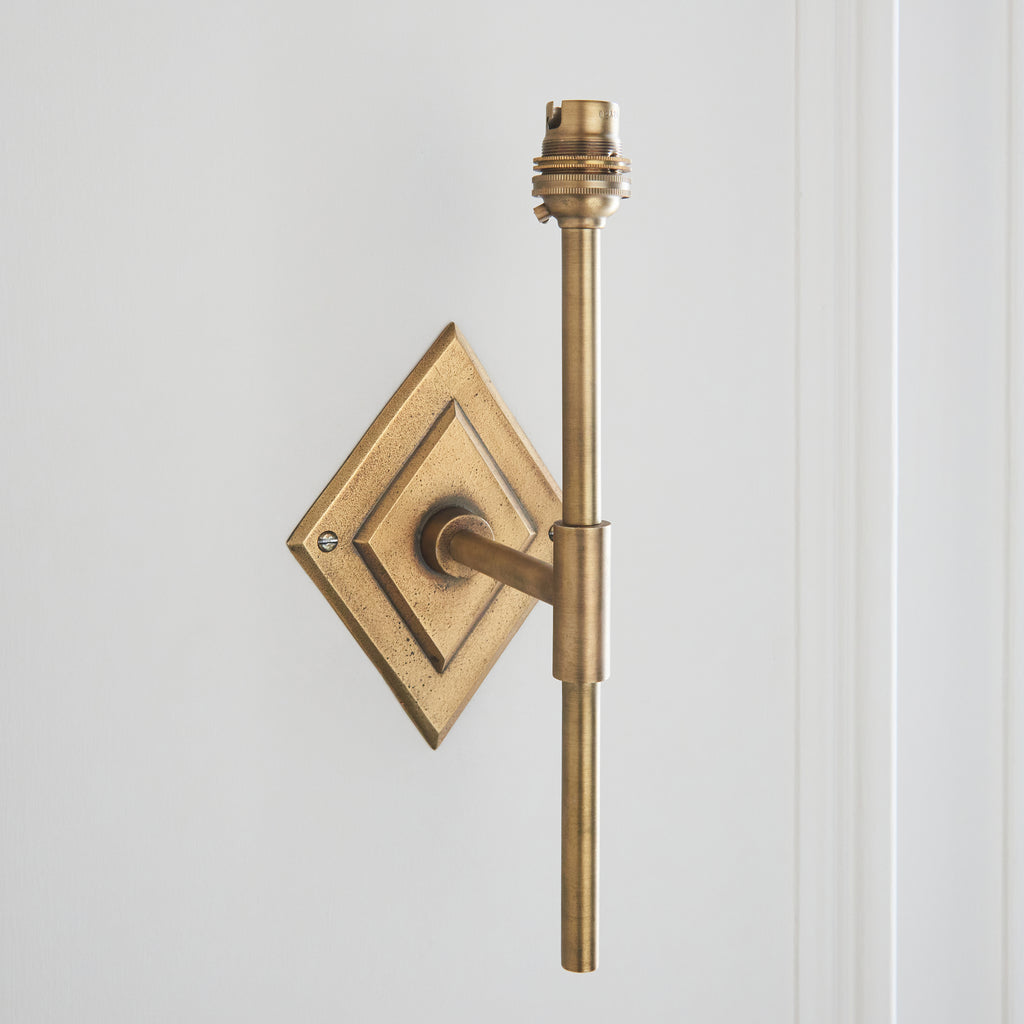 114145 Diamond Tall & Ikat 16cm Wall Light Brass