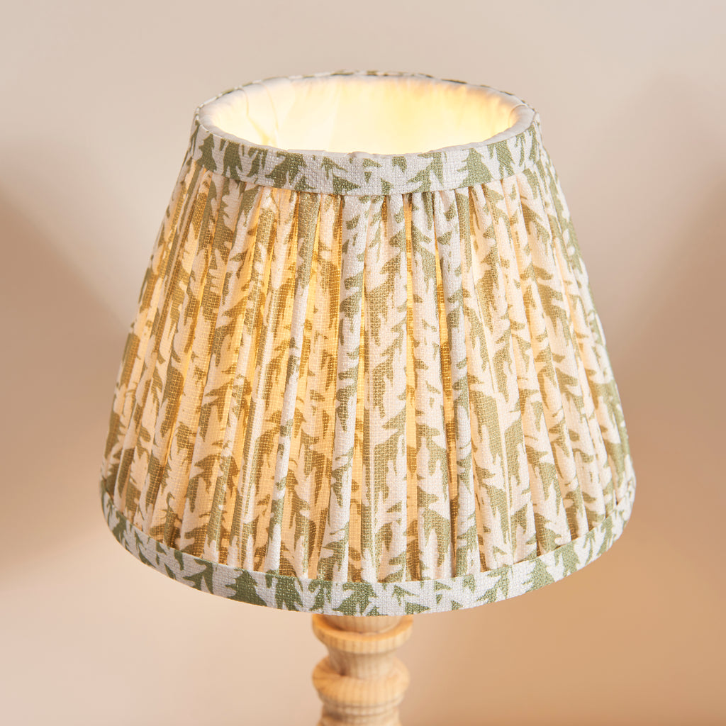 114285 Bibury & Leaf 20cm Table Lamp Wood Green