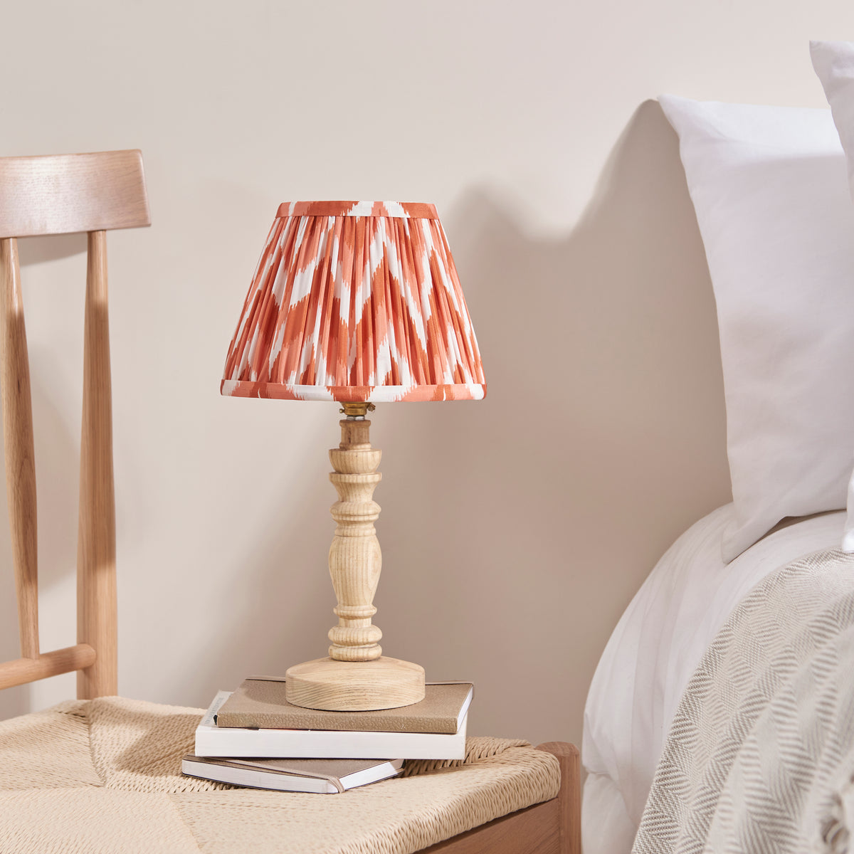114291 Bibury & Zigzag 20cm Table Lamp Wood Orange