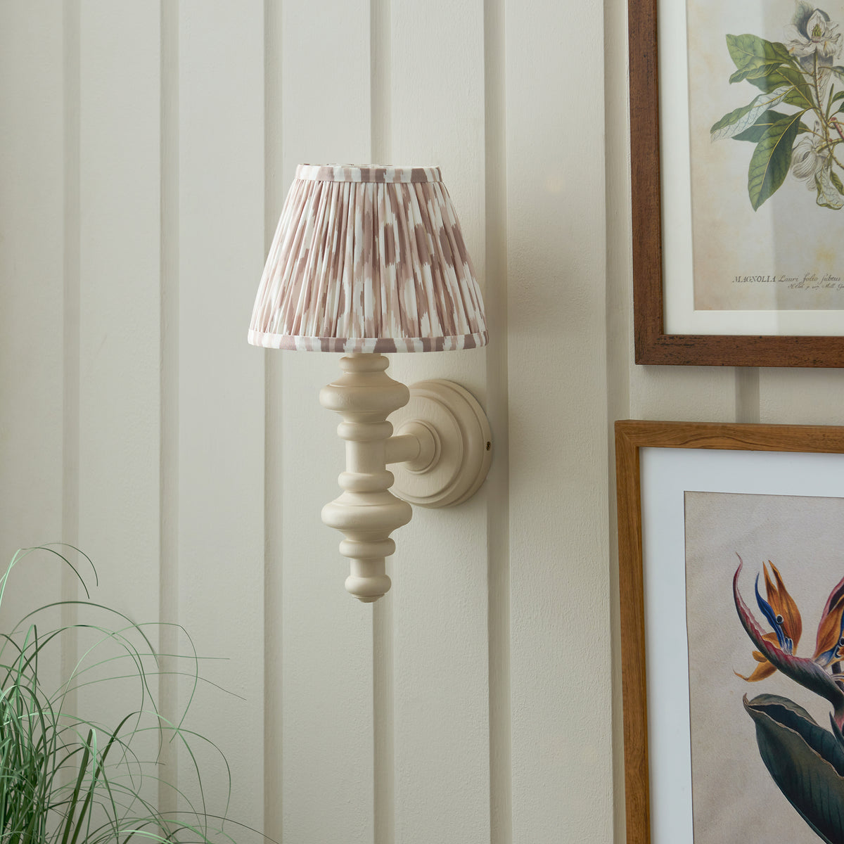 114450 Carnaby & Ikat 20cm Wall Light White