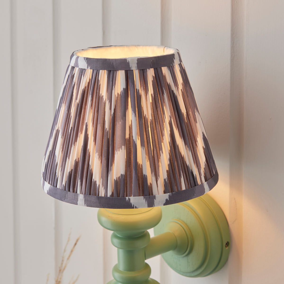 114464 Carnaby & Ikat 20cm Wall Light Green Grey