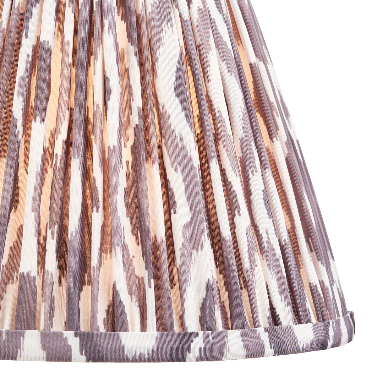 114689 Higgledy & Ikat 25cm Table Lamp White Grey