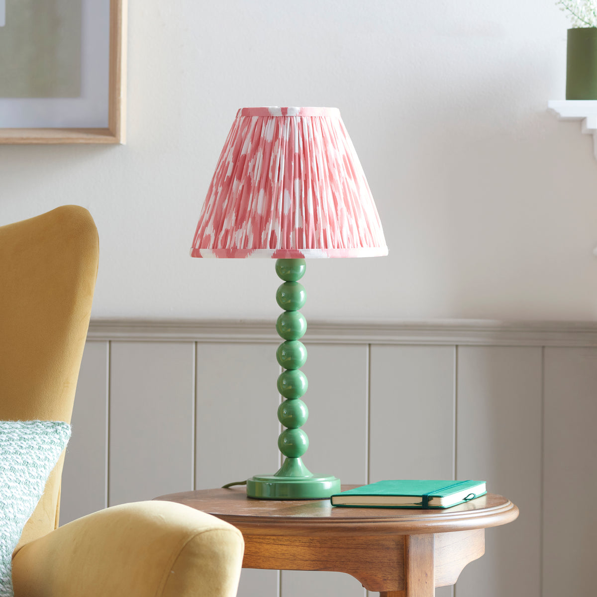 114700 Higgledy & Ikat 25cm Table Lamp Green Pink