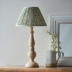 114748 Hidcote & Leaf 30cm Table Lamp Wood Green