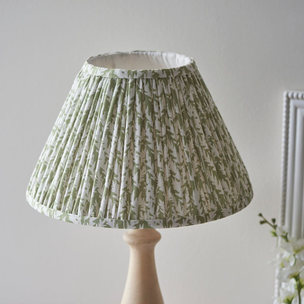 114748 Hidcote & Leaf 30cm Table Lamp Wood Green