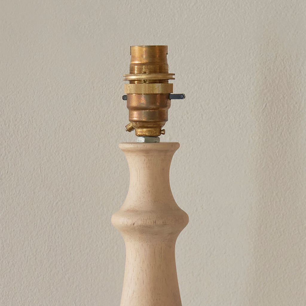 114748 Hidcote & Leaf 30cm Table Lamp Wood Green