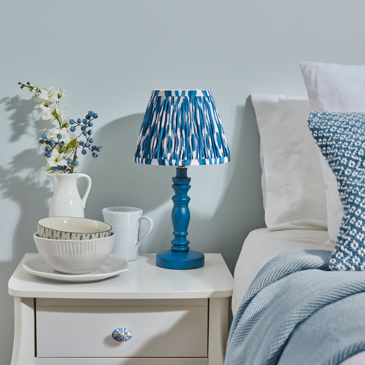 115092 Bibury & Ikat 20cm Table Lamp Blue Blue