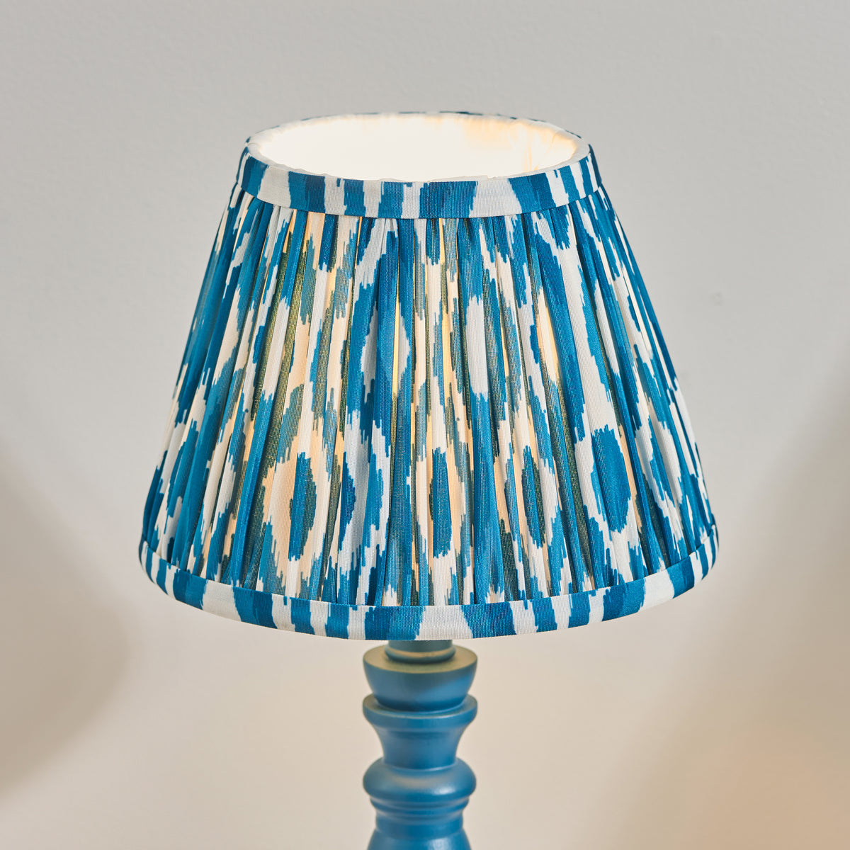 115092 Bibury & Ikat 20cm Table Lamp Blue Blue