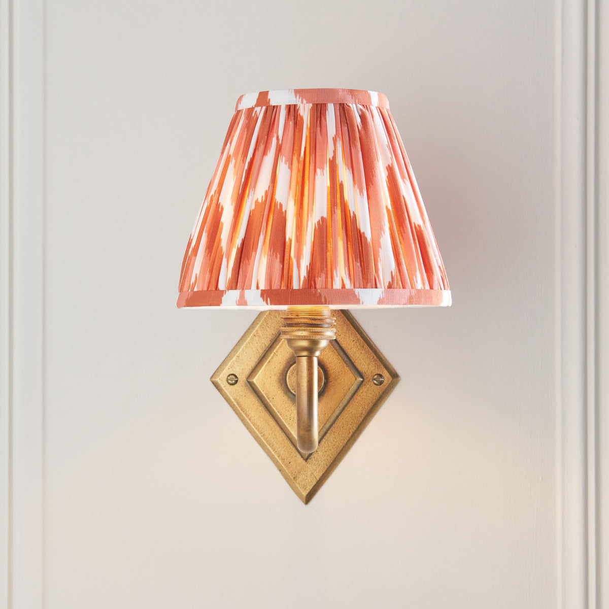115401 Diamond Curve & Zigzag 16cm Wall Light Brass Orange