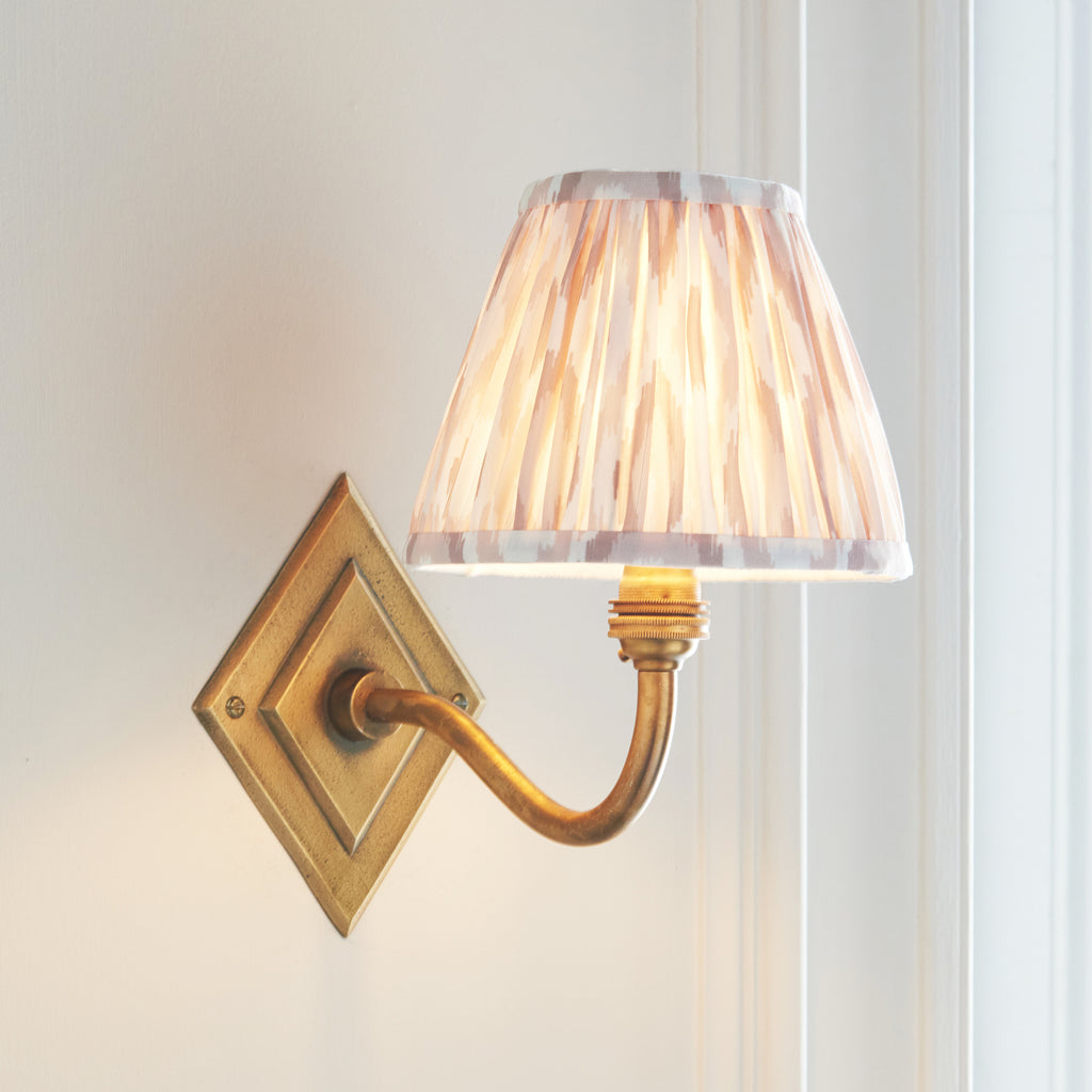 115406 Diamond Curve & Ikat 16cm Wall Light Brass