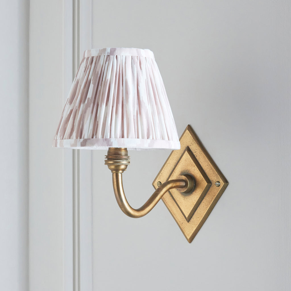 115406 Diamond Curve & Ikat 16cm Wall Light Brass