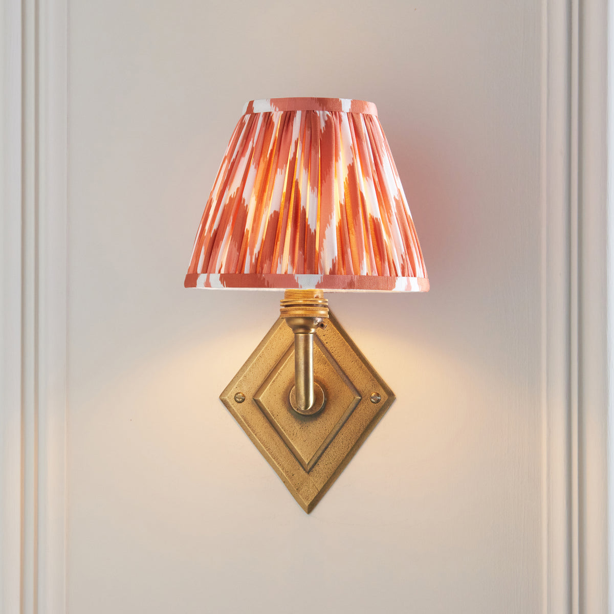 115417 Diamond Angle & Zigzag 16cm Wall Light Brass Orange