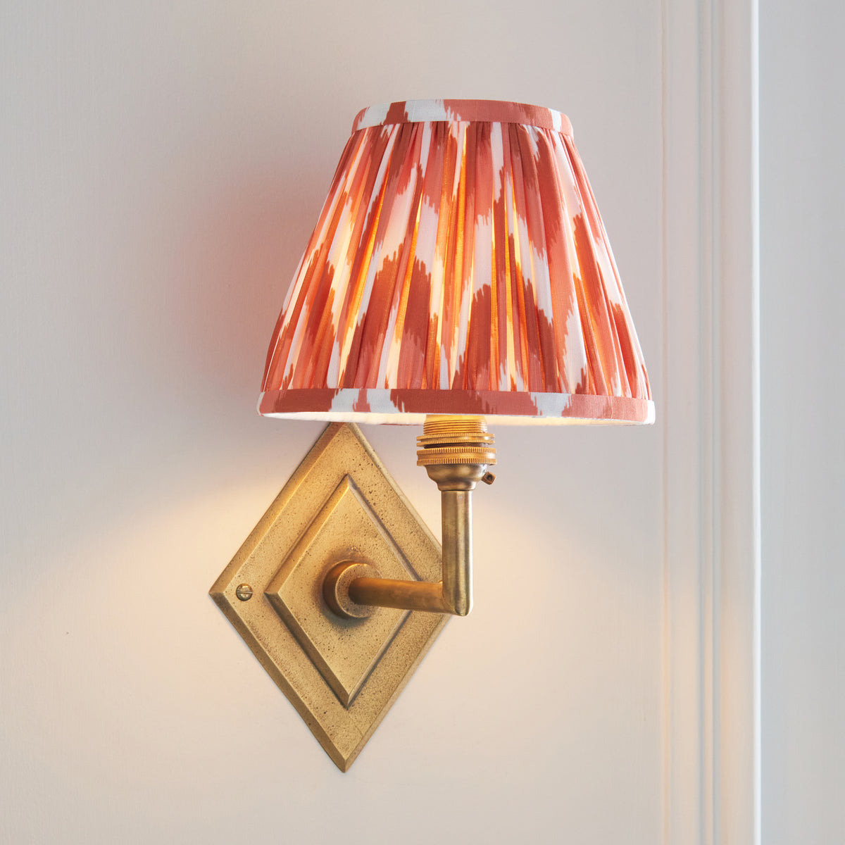 115417 Diamond Angle & Zigzag 16cm Wall Light Brass Orange