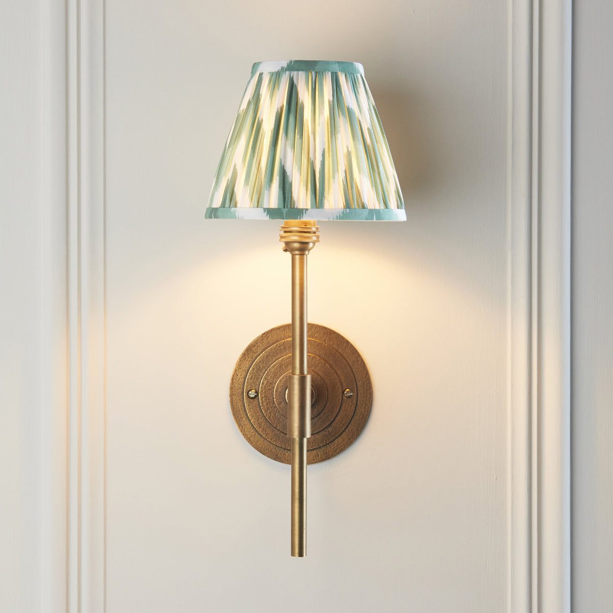 115432 Halo Tall & Zigzag 16cm Wall Light Brass Green