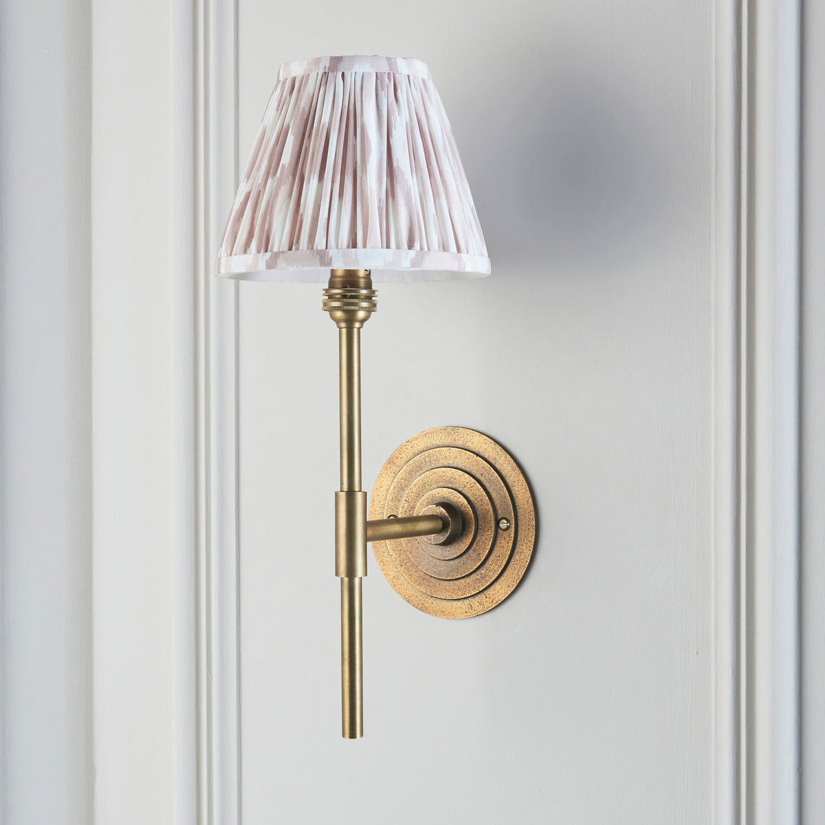 115438 Halo Tall & Ikat 16cm Wall Light Brass