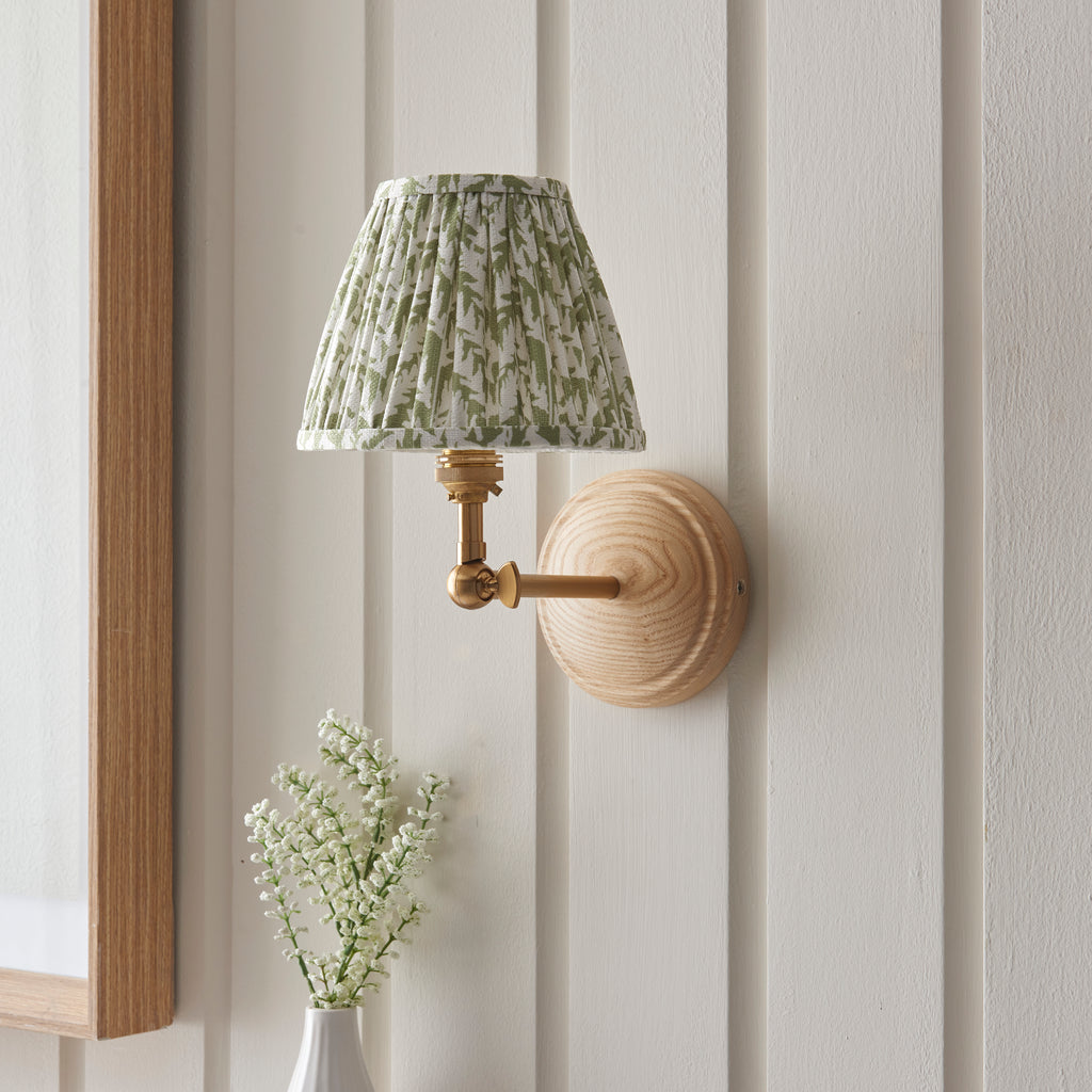 115841 Wood Wing & Leaf 16cm Wall Light Wood Green