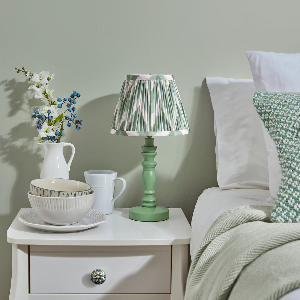 115941 Bibury & Zigzag 20cm Table Lamp Green