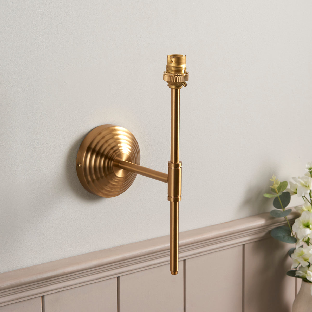 116021 Obelisk T Bar & Zigzag 20cm Wall Light Brass Orange