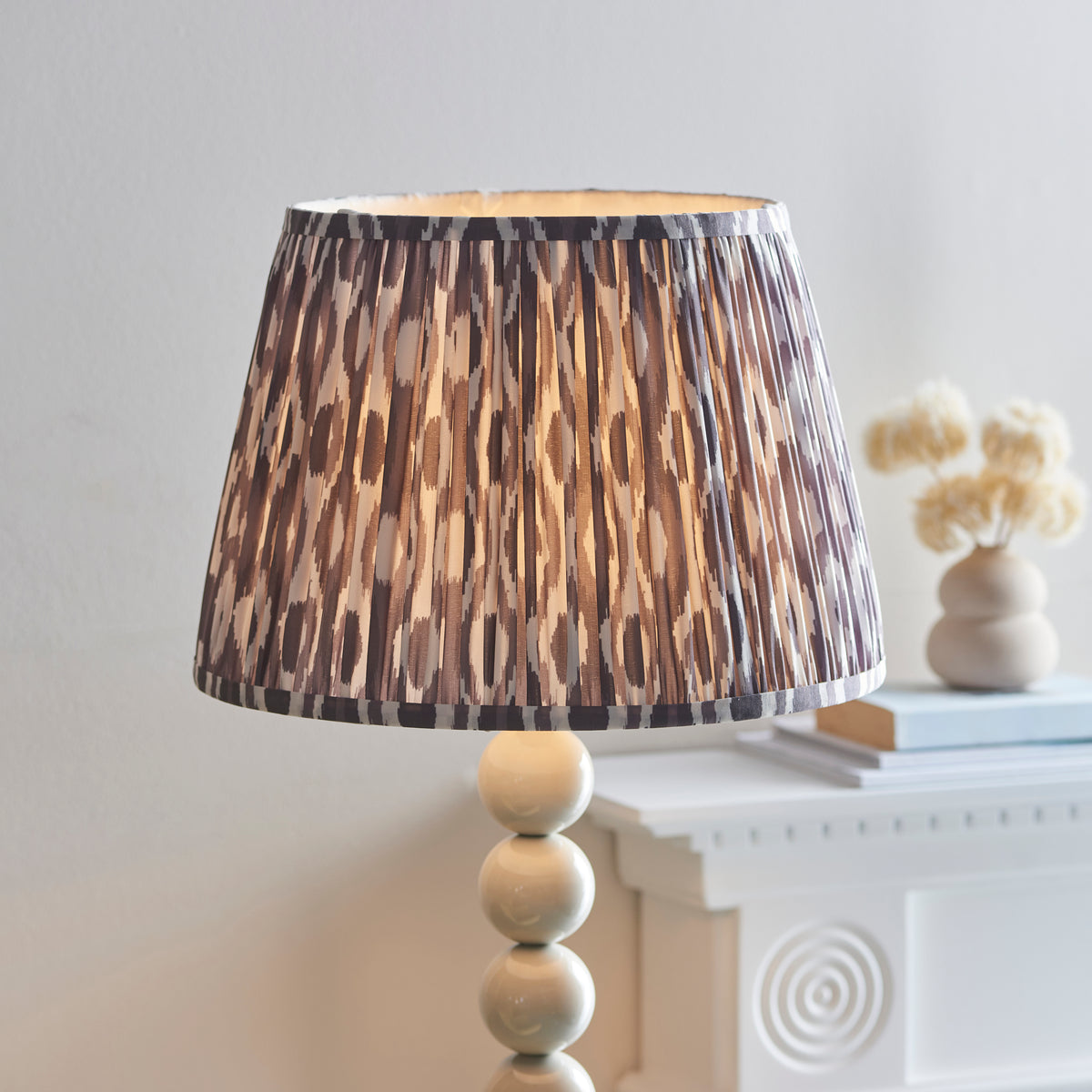 116177 Higgledy & Ikat 35cm Floor Lamp White Grey