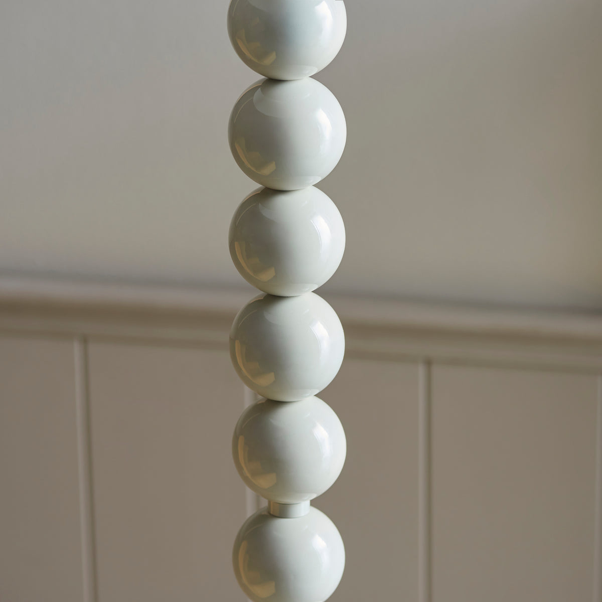 116179 Higgledy & Ikat 35cm Floor Lamp White