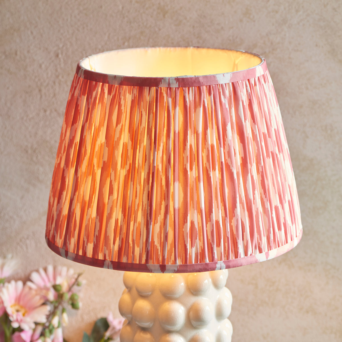 116385 Bobble & Ikat 35cm Table Lamp White Pink