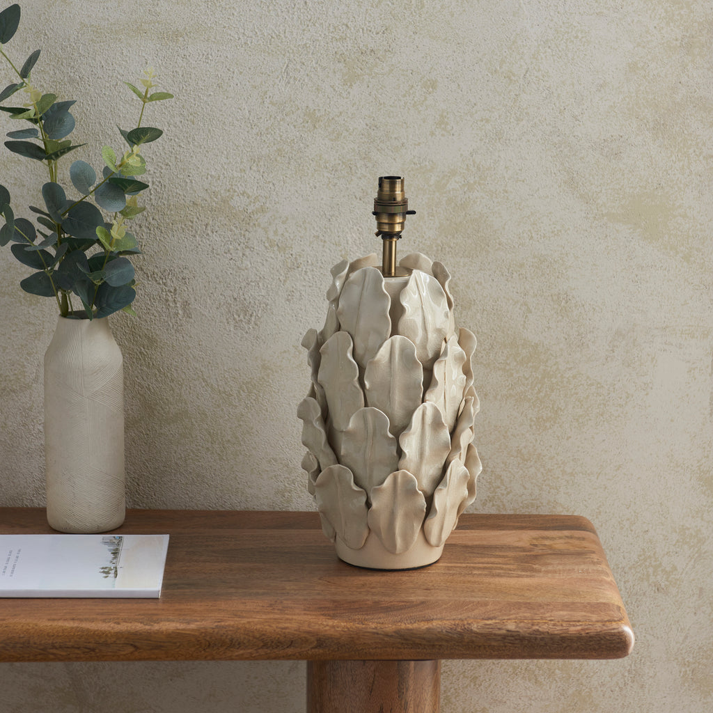 116457 Layered Leaf & Raffia 32cm Table Lamp Ivory