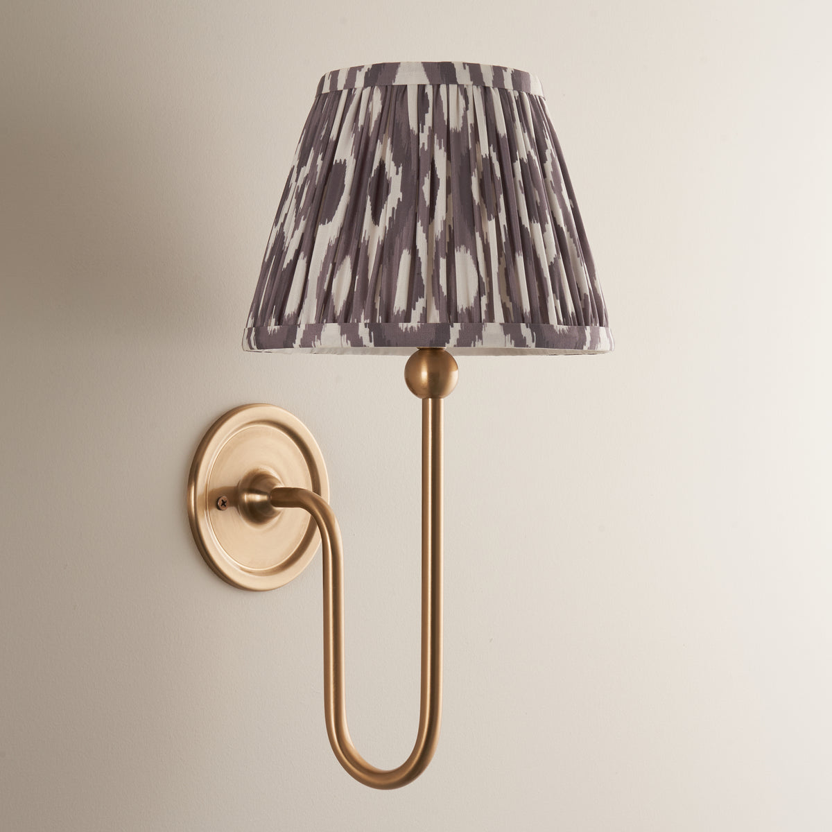 116829 Santiago & Ikat 20cm Wall Light Brass Grey