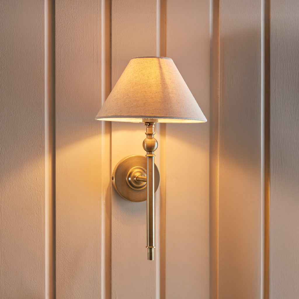 117827 Lille Wall Light Brass