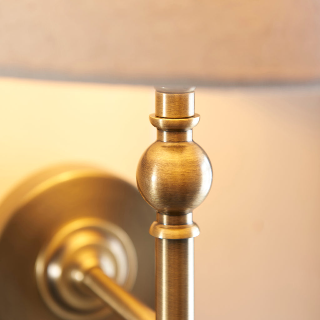 117827 Lille Wall Light Brass