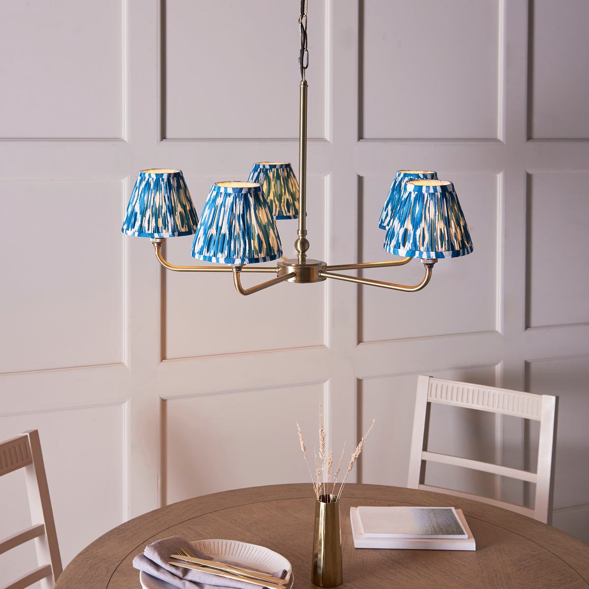 118054 Lille & Ikat 16m 5 Light Pendant Brass Blue