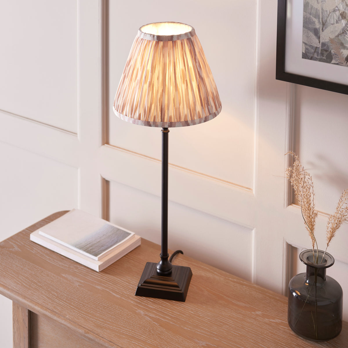 118135 Lille & Ikat 25cm Table Lamp Black
