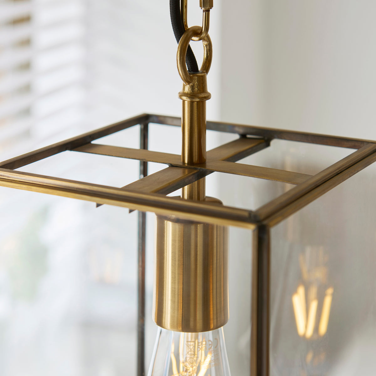 119142 Hammond Pendant Brass