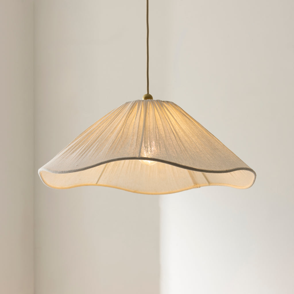 120005 Isabella Pendant Brass White