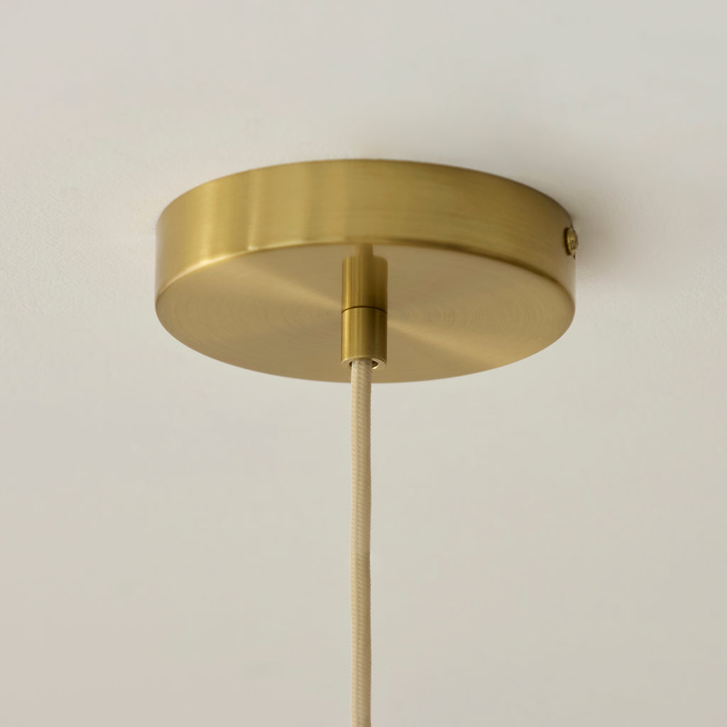 120011 Noah Pendant Cream Brass