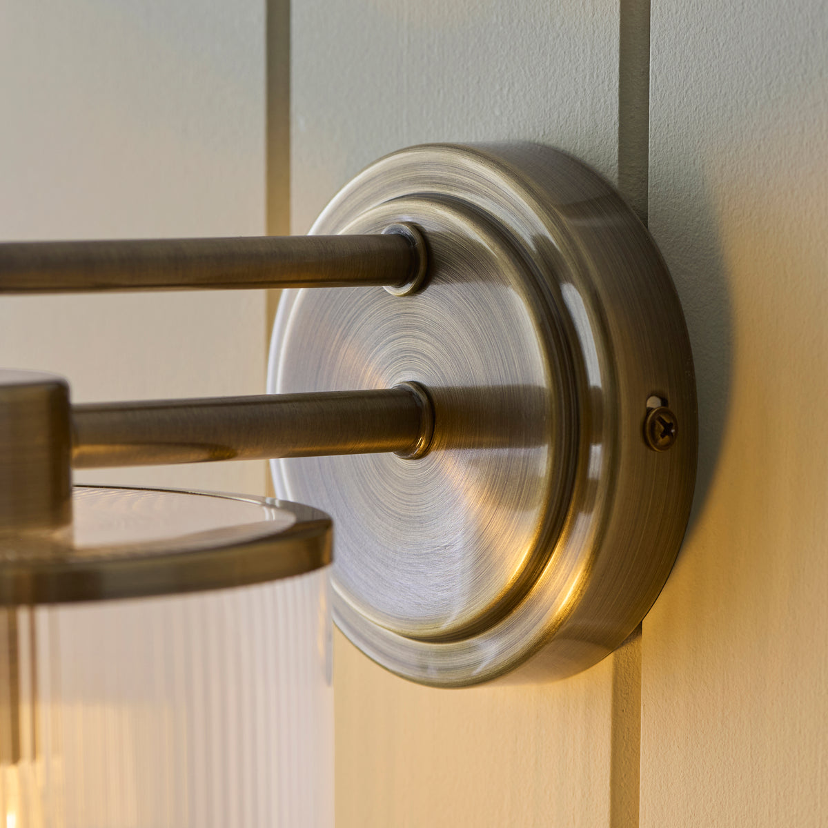 120144 Ridgeton Wall Light Brass