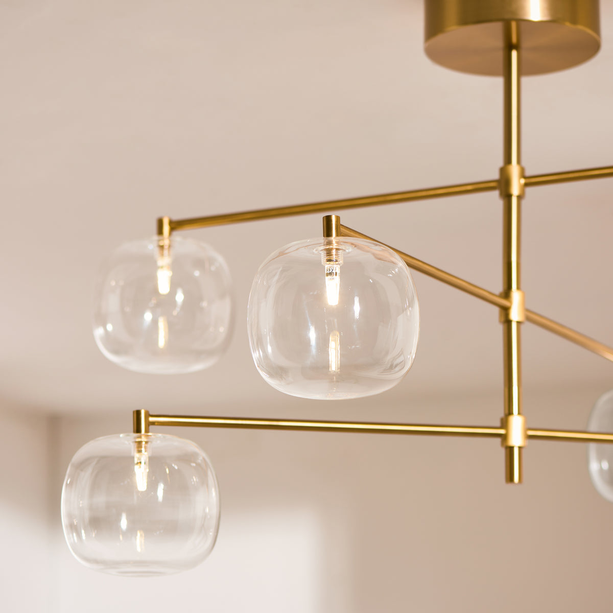 120832 Oslo 6 Light Pendant Brass