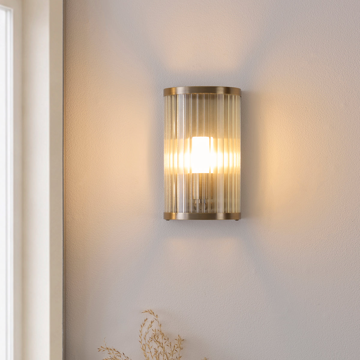 120851 Ridgeton IP44 Bathroom Wall Light Brass